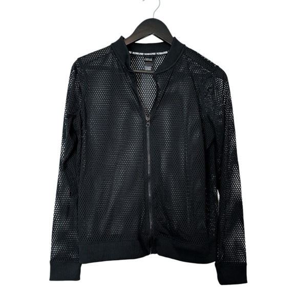 Victoria's Secret Jackets & Blazers - Victoria’s Secret Sport Y2K Black Mesh Bomber Jacket Size Small
Workout Baddie